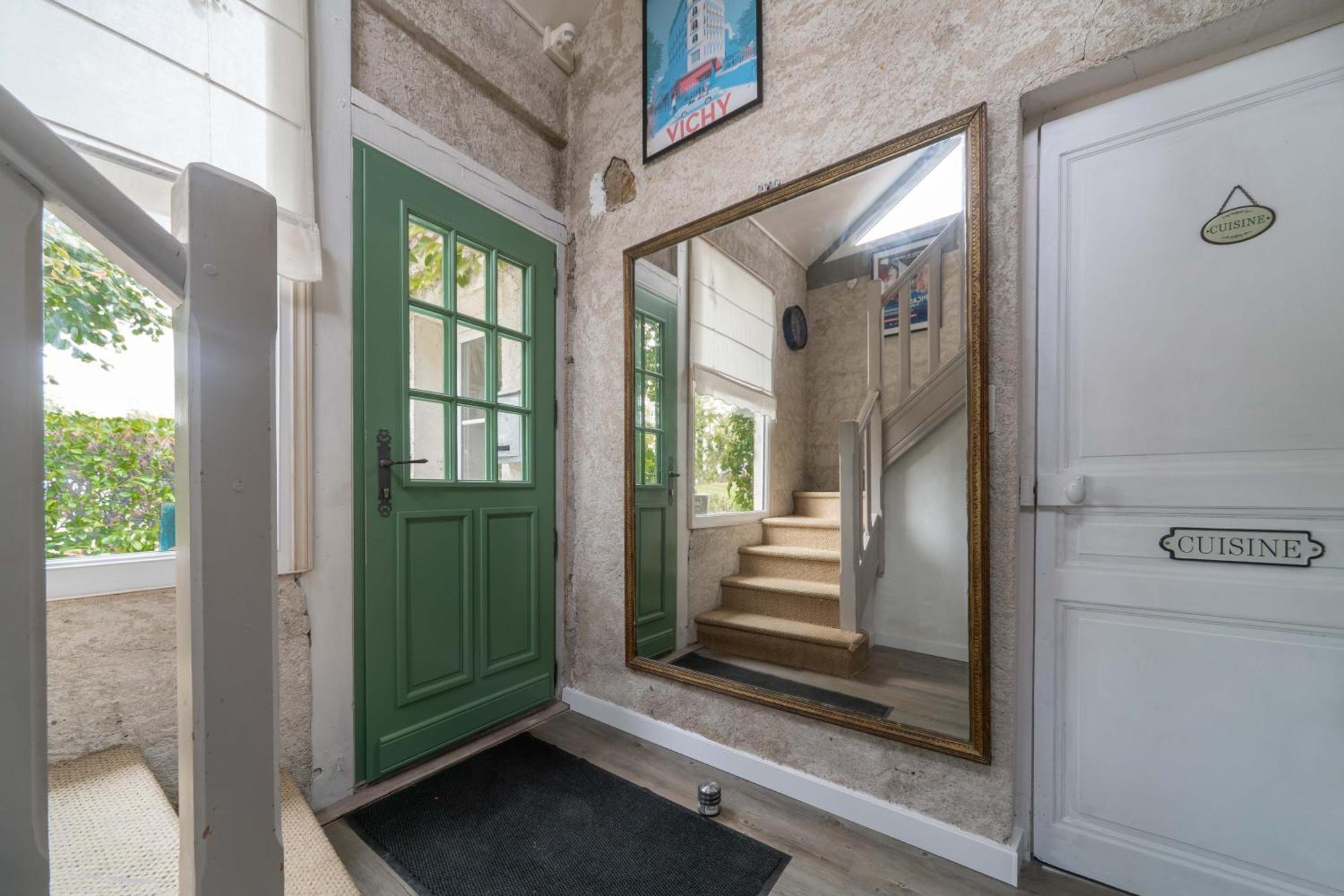 Grande Maison Creuzier - Villa 3 Chambres Et Jardin Dış mekan fotoğraf